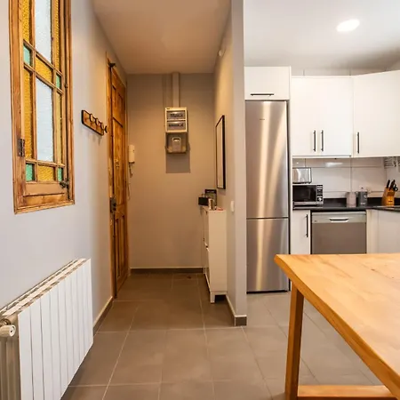 33mal1082- Big 2br Near Sagrada Familia アパート